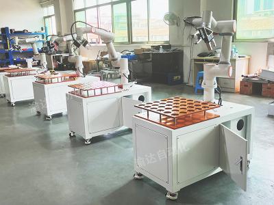 可移動（dòng）上下料機器人——配點陣式料倉